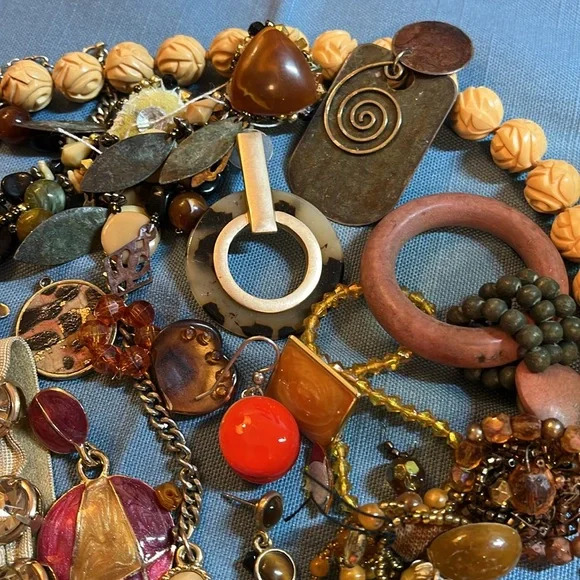 Neutral tone craft and repurpose lot - Picture 4 of 13